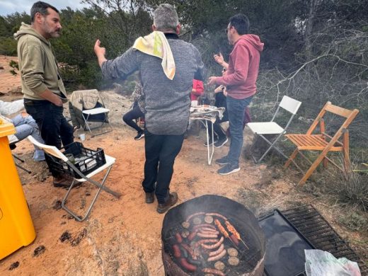 (Fotos) Es Mercadal y Fornells despiden el carnaval