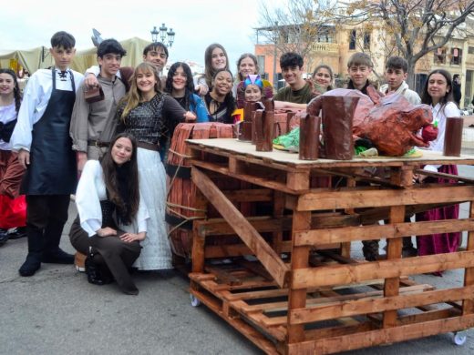 (Fotos) Ciutadella revive la Edad Media con una multitudinaria rúa