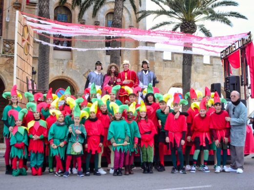 (Fotos) Ciutadella revive la Edad Media con una multitudinaria rúa