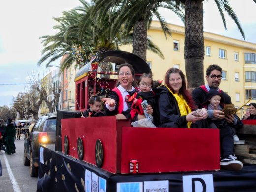 (Fotos) Ciutadella revive la Edad Media con una multitudinaria rúa