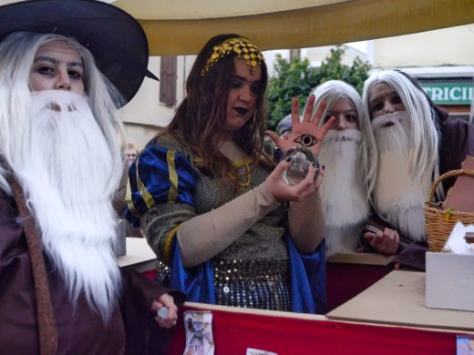 (Fotos) Ciutadella revive la Edad Media con una multitudinaria rúa