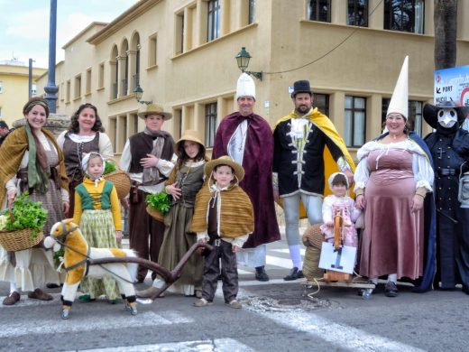 (Fotos) Ciutadella revive la Edad Media con una multitudinaria rúa