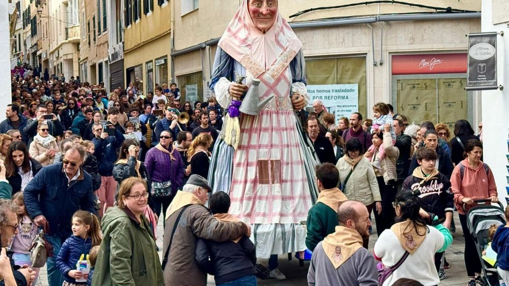 S'avia Corema ha paseado por las calles de Maó este sábado (Foto: Tolo Mercadal)