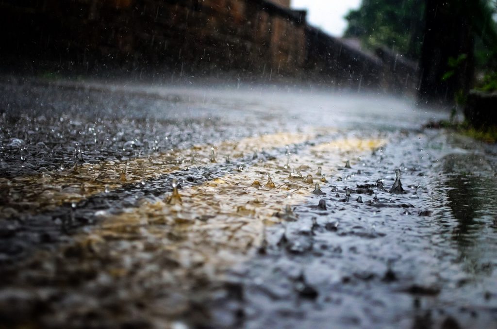 Agua que no has de beber, estaría bien que la recogieras