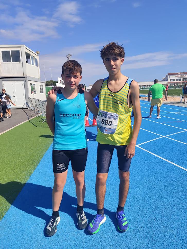 Toni Scanlon e Izan Sánchez.