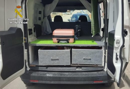 Llevaba casi 50 kilos de pulpo en el coche.