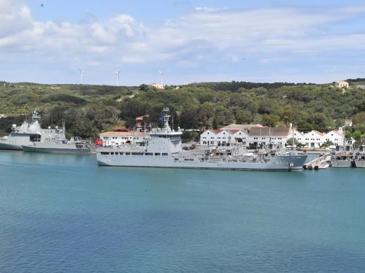 (Fotos) El puerto de Maó se llena de buques militares por el ejercicio ESP MINEX 25