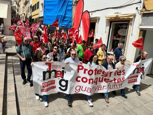 (Fotos) Los sindicatos salen a la calle para proteger lo conquistado y ganar futuro