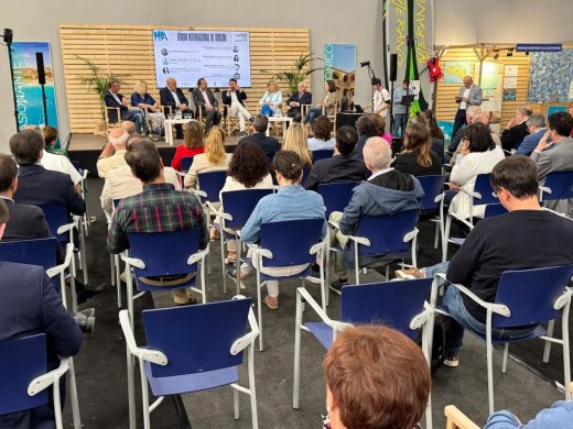 (Fotos) Alaior analiza el futuro del turismo