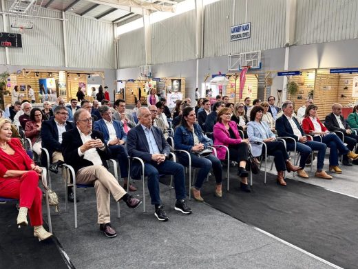 (Fotos) Alaior analiza el futuro del turismo