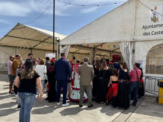 (Fotos) Se inaugura el real de la Feria de Abril en Es Castell