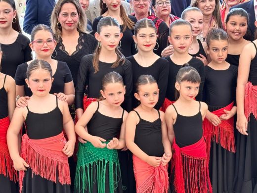 (Fotos) Se inaugura el real de la Feria de Abril en Es Castell