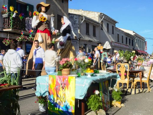(Fotos) Flores y colores en Sant Climent