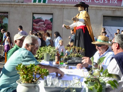 (Fotos) Flores y colores en Sant Climent