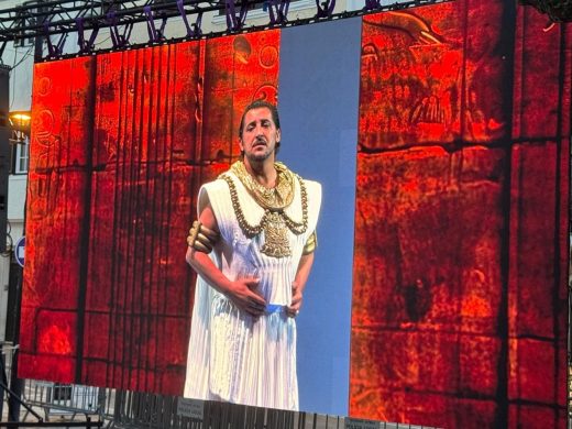 (Fotos) Aida triunfa en un Principal entregado