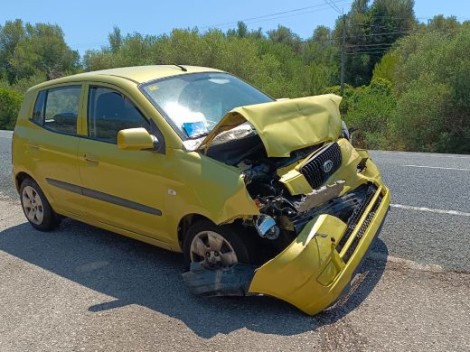 (Fotos) Accidente en la general: una colisión provoca retenciones entre Alaior y Es Mercadal
