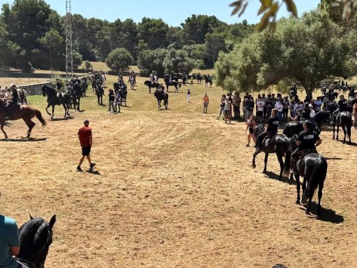(Fotos y vídeo) El ‘replec’ de Ses Arenes de Dalt, preludio de la fiestas de Sant Joan