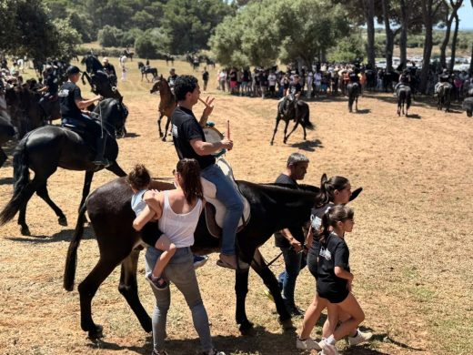 (Fotos y vídeo) El ‘replec’ de Ses Arenes de Dalt, preludio de la fiestas de Sant Joan