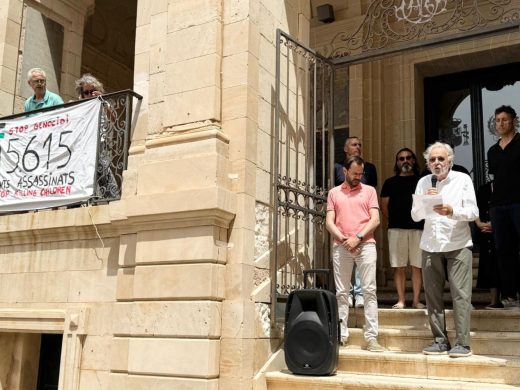 Medio centenar de personas se movilizan en Maó por la paz en Gaza