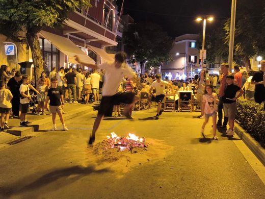 (Fotos) Los ‘festers’ incendian Ciutadella en la previa de Sant Joan