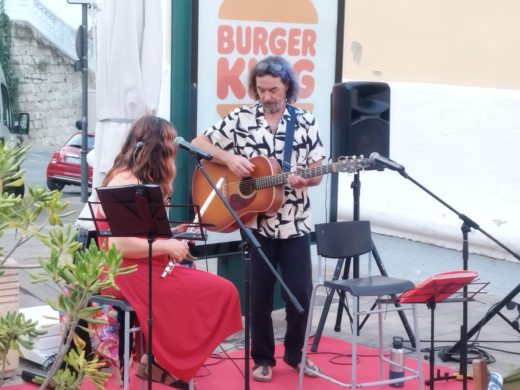 (Fotos) Maó inicia las ‘Nits de música al carrer’