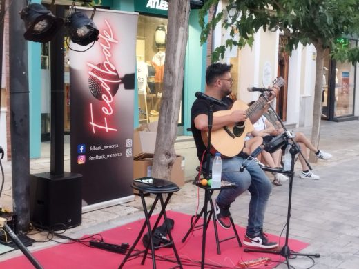 (Fotos) Maó inicia las ‘Nits de música al carrer’